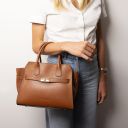 Origami Bolso en Piel Cognac TL142466