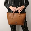 Viva Bolso a Mano en Piel Cognac TL142498