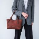 Libra Borsa al Hombro en Piel Natural TL142562