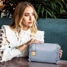 Praline Bolso a Mano en Piel Morbida Negro TL142422